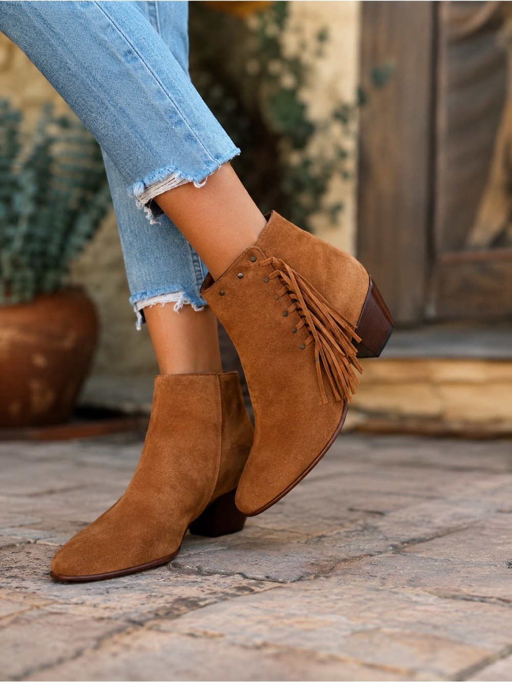 SAM EDELMAN Rudie
Studded Fringe Booties US 9.5